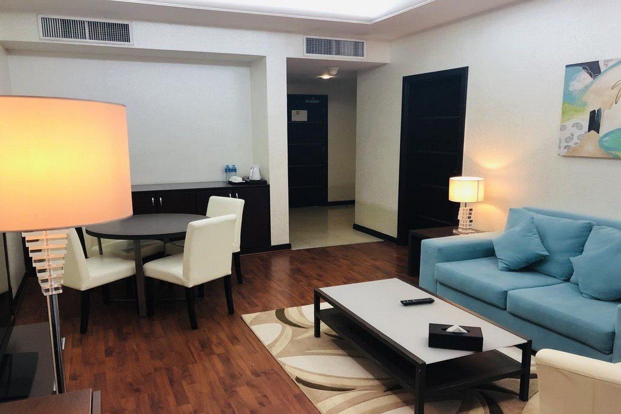 Gokulam Park Doha Hotel Екстериор снимка