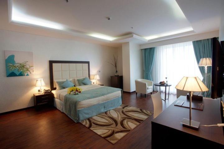 Gokulam Park Doha Hotel Екстериор снимка