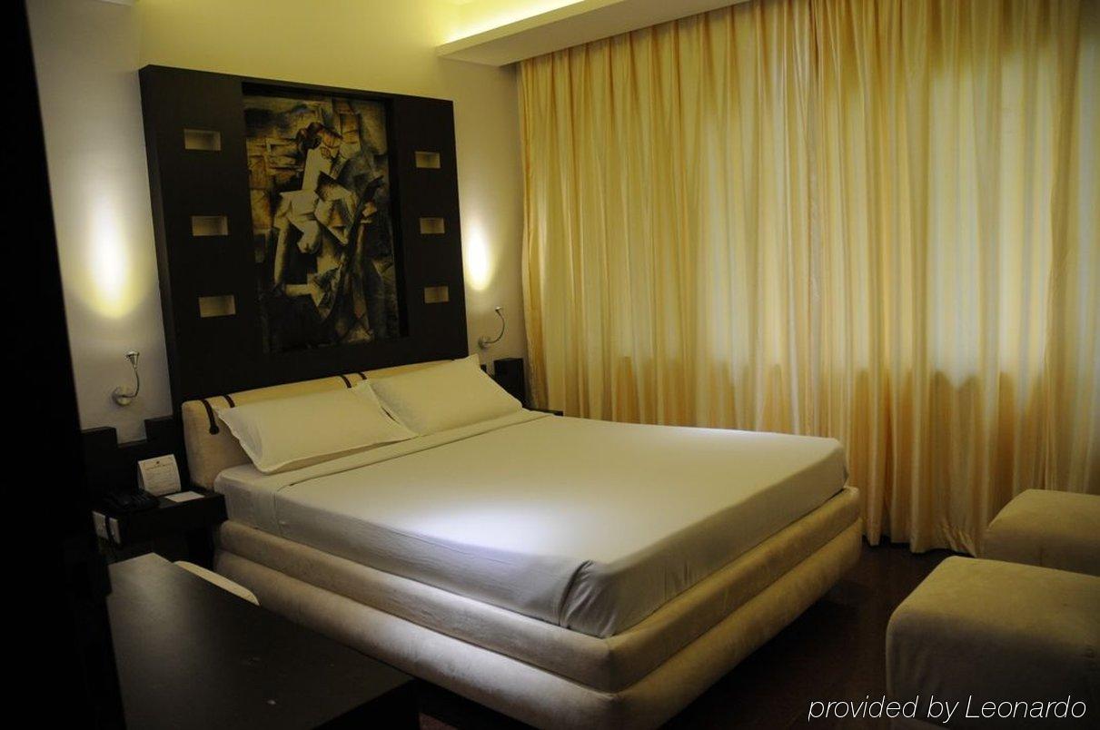 Gokulam Park Doha Hotel Стая снимка