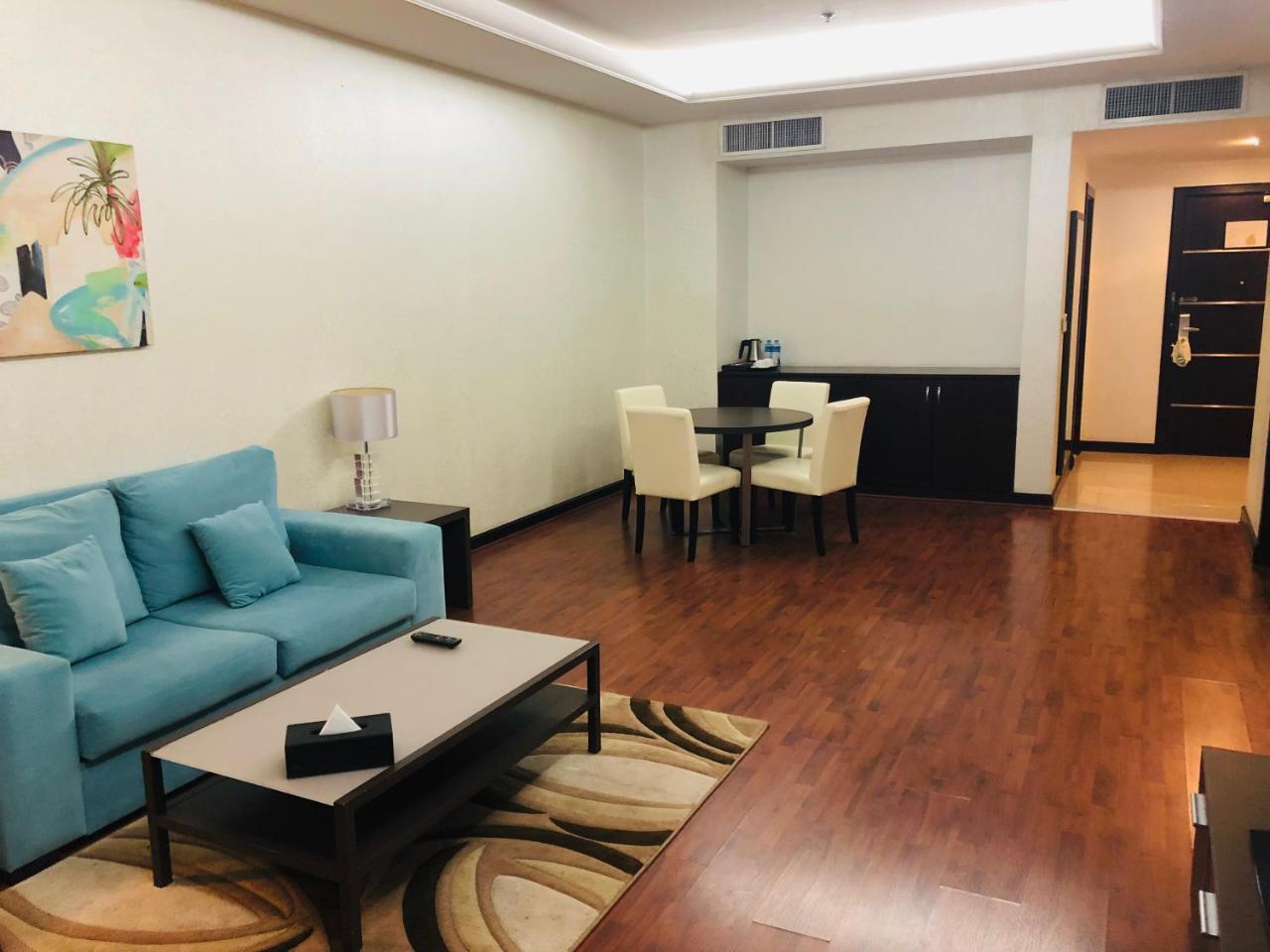 Gokulam Park Doha Hotel Екстериор снимка
