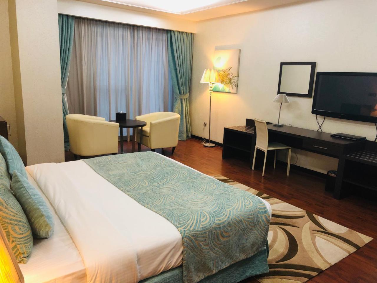 Gokulam Park Doha Hotel Екстериор снимка